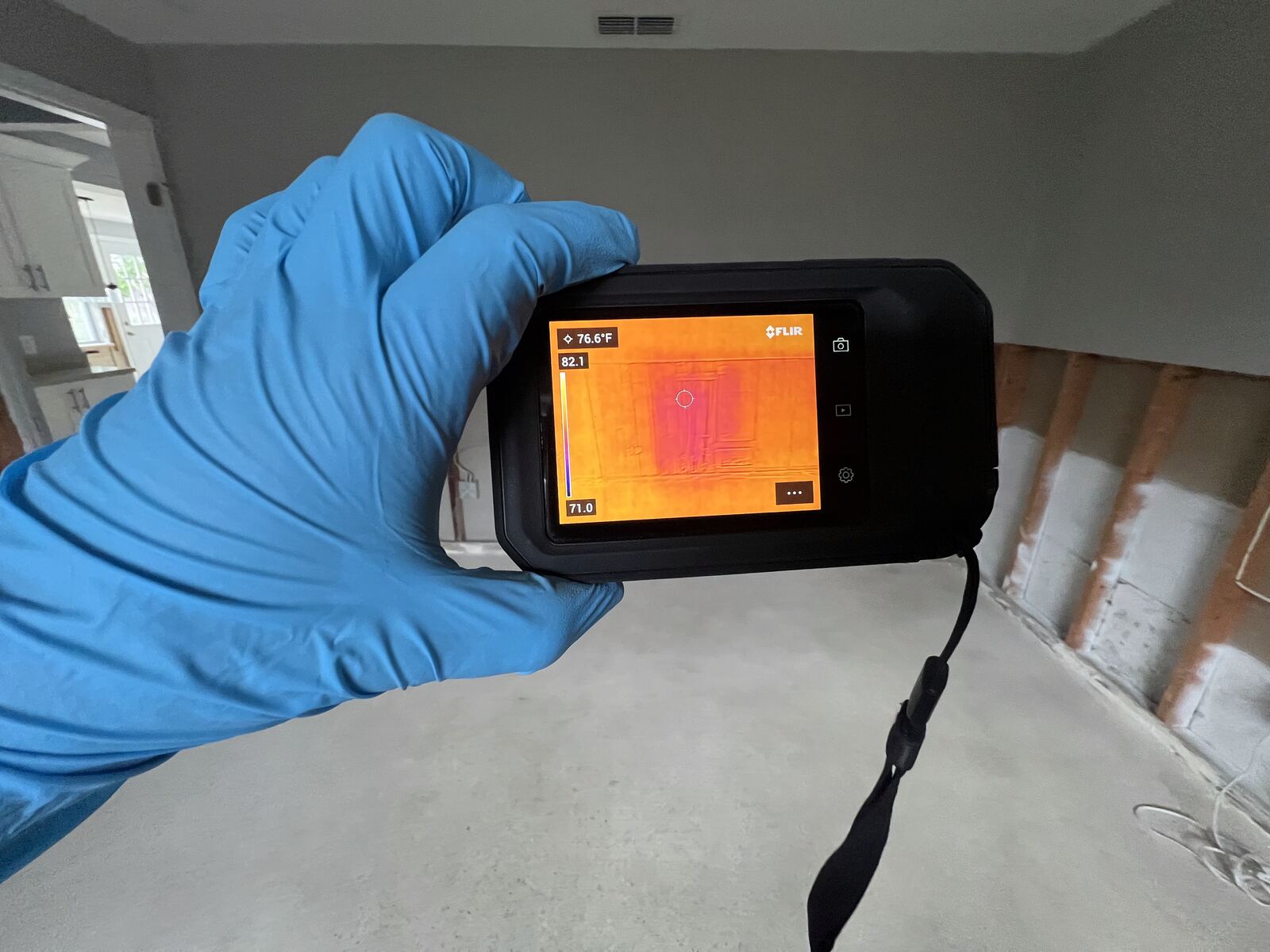 Thermal camera verifying structural drying progress